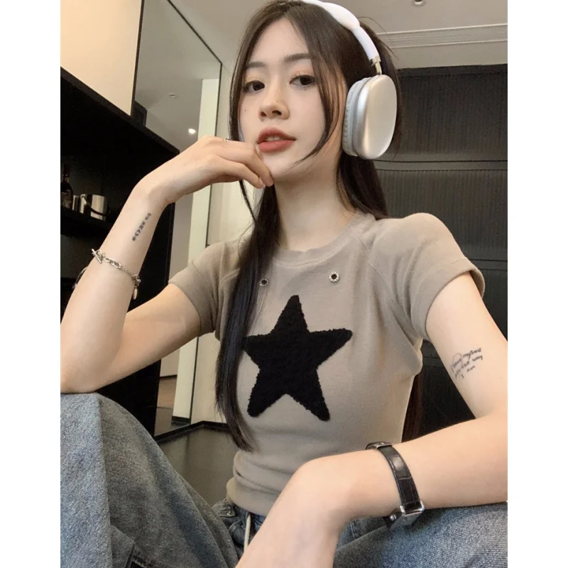 T Shirt For Women Khaki Star Personalized Summer Fashion Chic Single Breasted 2023 Female Clothing Versatile Shirt Y2K Tops
T Shirt For Women Khaki Star Personalized Summer Fashion Chic Single Breasted 2023 Female Clothing Versatile Shirt Y2K Tops