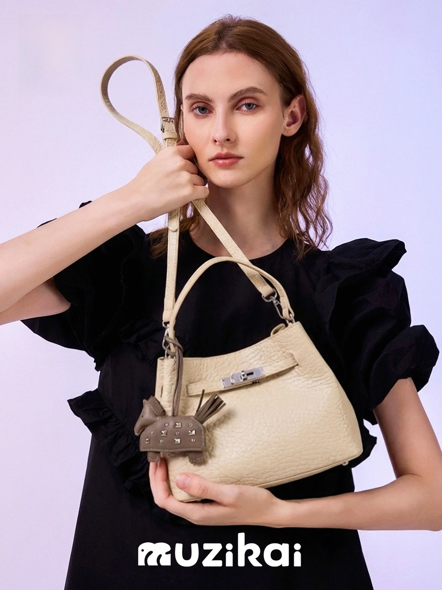 MuziKai 2026 New Women's Shoulder Crossbody Bag Small Handbag Office Supplies Leather Bucket Shape Lock Buckle Closure
MuziKai 2026 New Women's Shoulder Crossbody Bag Small Handbag Office Supplies Leather Bucket Shape Lock Buckle Closure