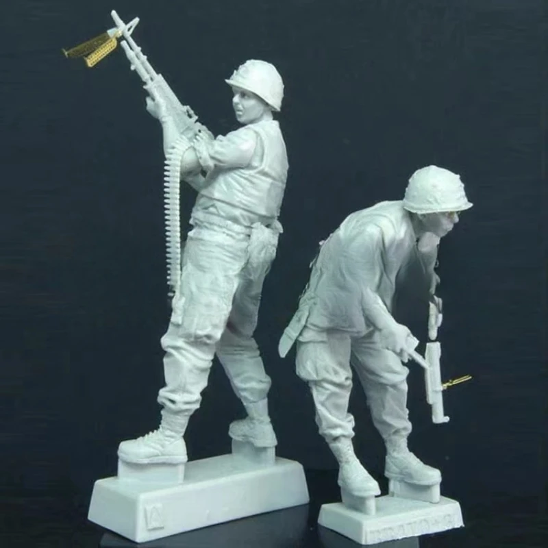 Набор моделей из смолы 1/35, GK, военная тема, в разобранном и неокрашенном виде 522.
Набор моделей из смолы 1/35, GK, военная тема, в разобранном и неокрашенном виде 522.