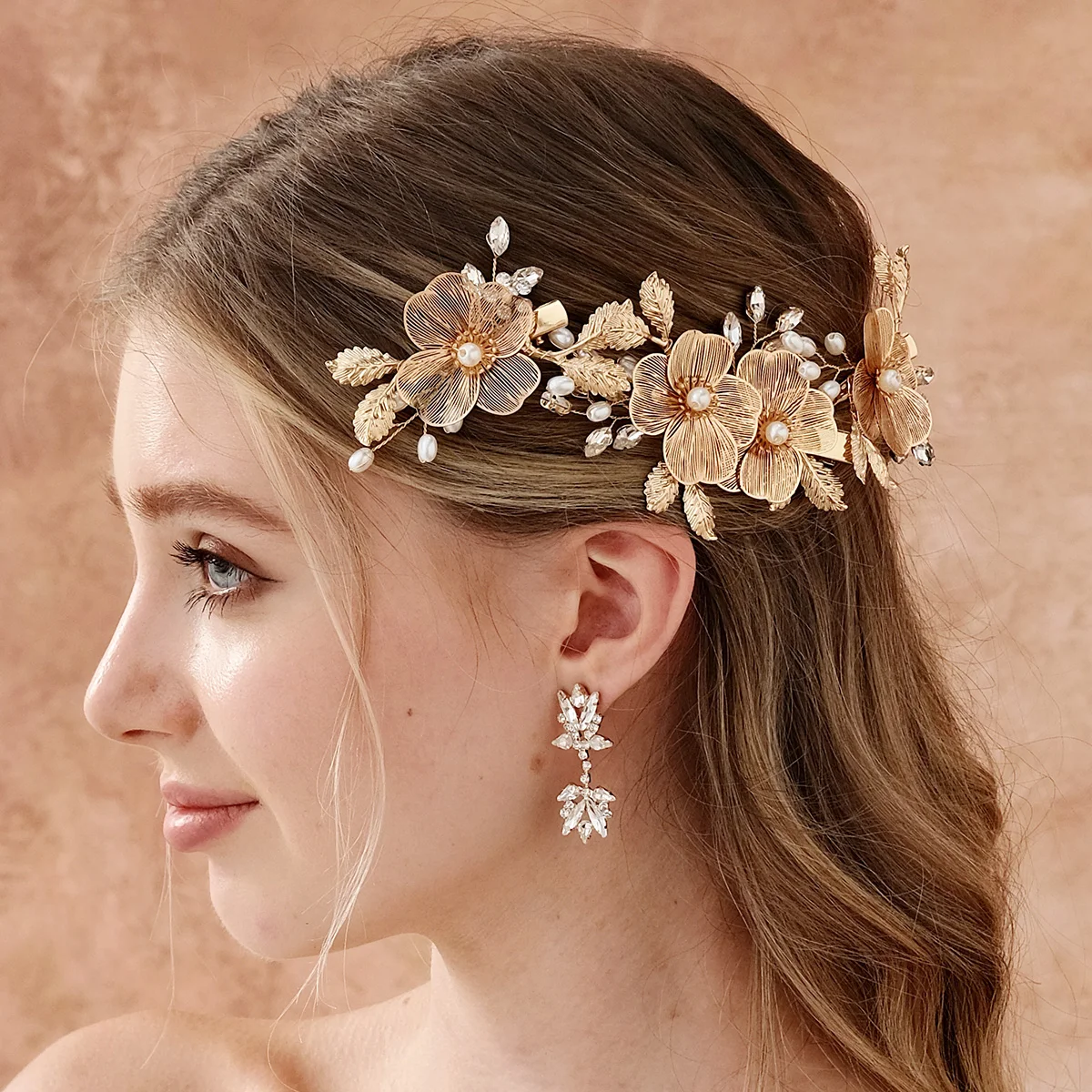 3pk/Set Alloy Hollow Out Niche Flower Hair Clip Elegant Pearl Crystal Headdres Hairpin For Women Festive Jewelry Hair Accessory
3pk/Set Alloy Hollow Out Niche Flower Hair Clip Elegant Pearl Crystal Headdres Hairpin For Women Festive Jewelry Hair Accessory