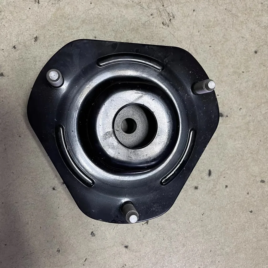 Top Rubber of Front Shock Absorber for SAIC ROEWE 350 MG3 MG5 Front and Rear Shock Absorbers Top Rubber Flat Bearings 10046416
Top Rubber of Front Shock Absorber for SAIC ROEWE 350 MG3 MG5 Front and Rear Shock Absorbers Top Rubber Flat Bearings 10046416