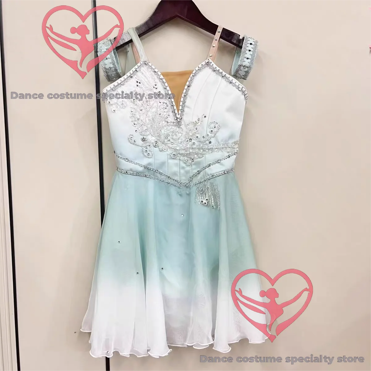 Ballet new Cupid motif variation ballet dress performance dress professional tutu GDC professional custom
Ballet new Cupid motif variation ballet dress performance dress professional tutu GDC professional custom