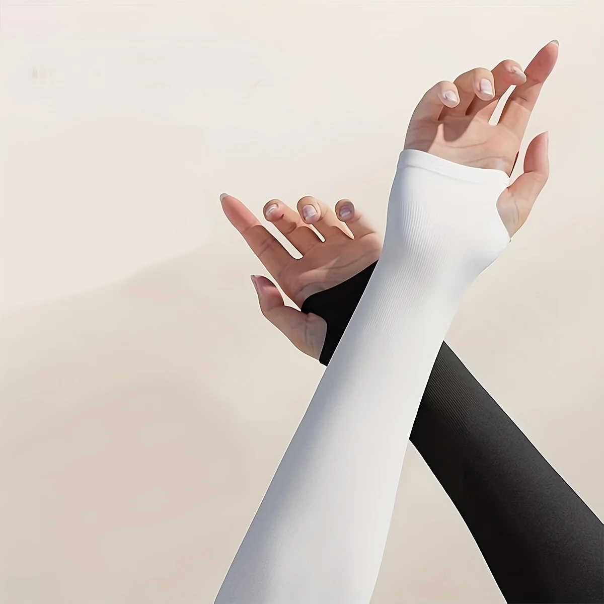 3 pairs of men's and women's summer arm covers - light and breathable ice silk fabric, outdoor sports and casual wear
3 pairs of men's and women's summer arm covers - light and breathable ice silk fabric, outdoor sports and casual wear