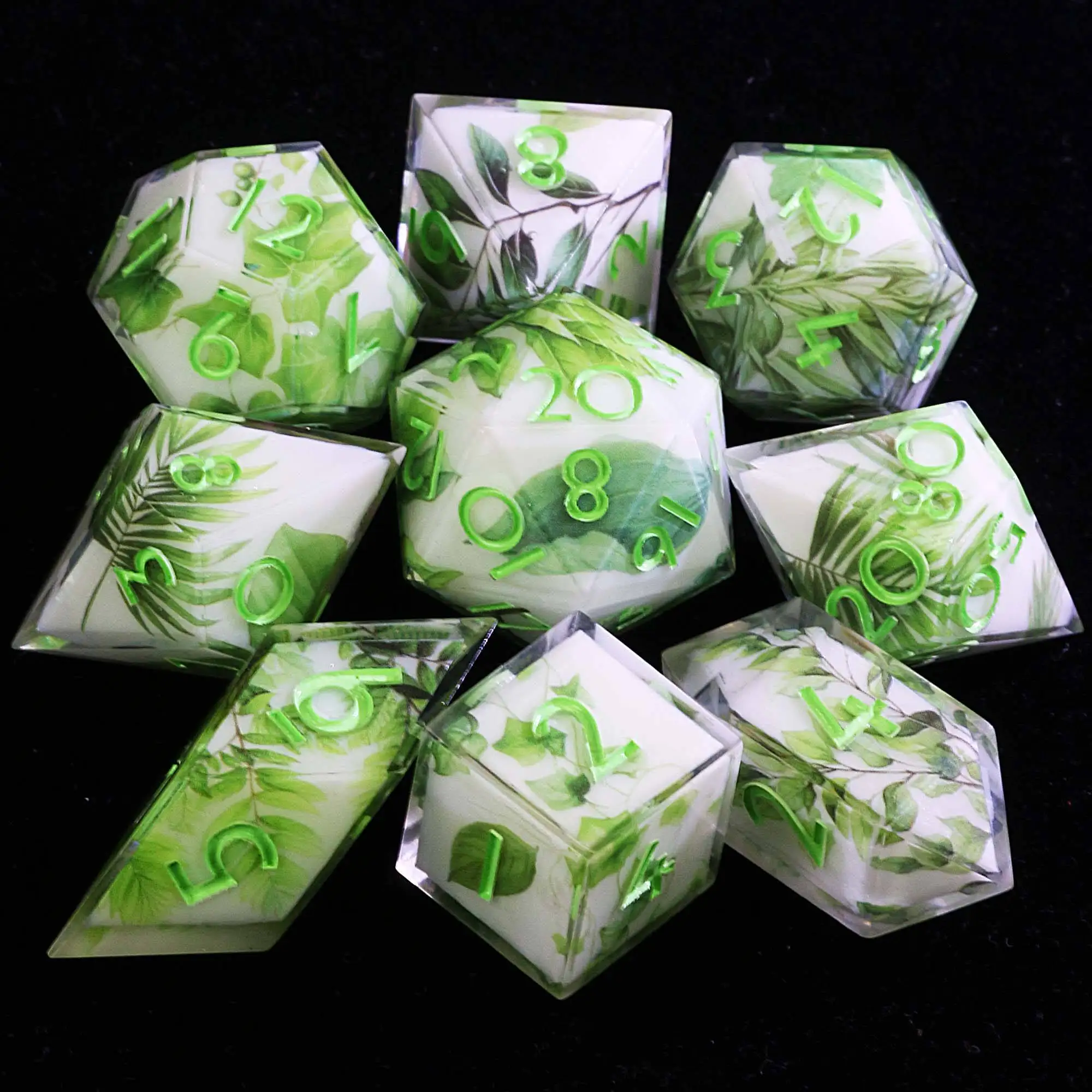 9 Polyhedral Resin DD Sets of Dice Greenery
9 Polyhedral Resin DD Sets of Dice Greenery