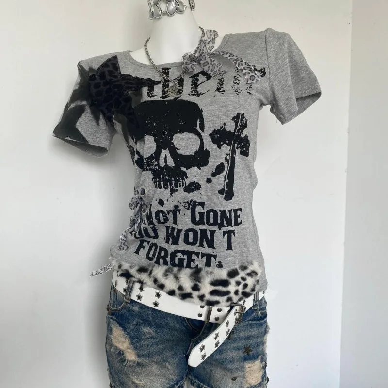 Deeptown Gothic Graphic Women T-Shirts Y2k Gray Leopard Punk Short Sleeve American Vintage Tees Slim Grunge Gyaru Streetwear
Deeptown Gothic Graphic Women T-Shirts Y2k Gray Leopard Punk Short Sleeve American Vintage Tees Slim Grunge Gyaru Streetwear