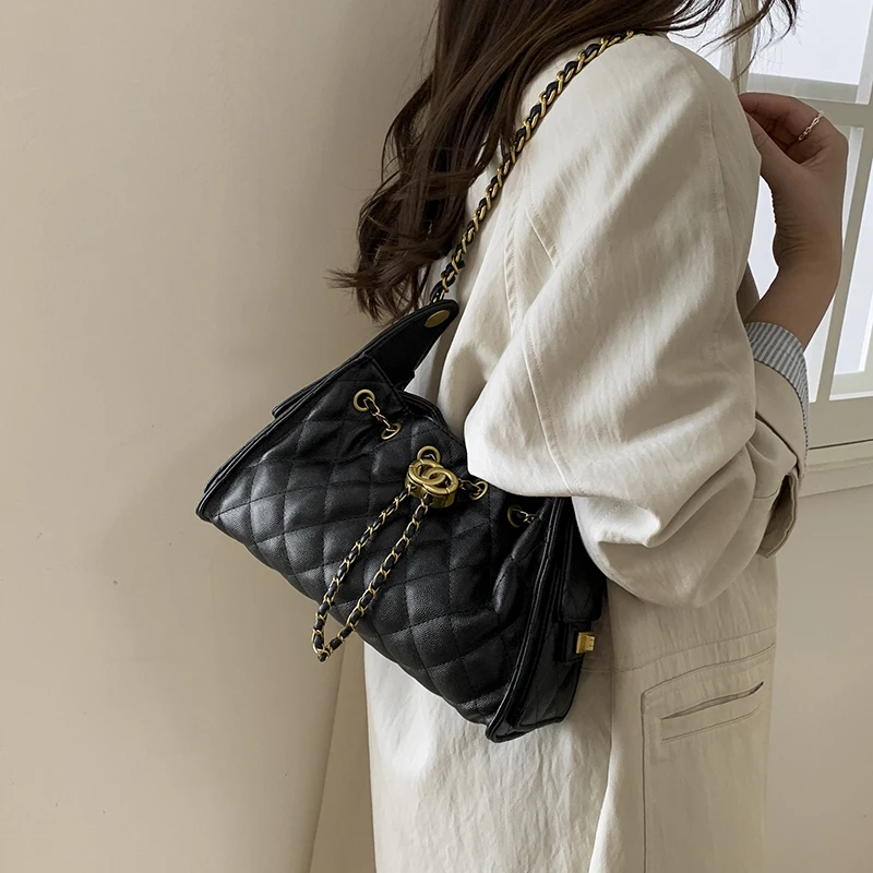 High-End Ladies Hand Bags Crafted From Lavender-Patterned Leather Boasting Trendy Lasting Vintage Daily Style
High-End Ladies Hand Bags Crafted From Lavender-Patterned Leather Boasting Trendy Lasting Vintage Daily Style