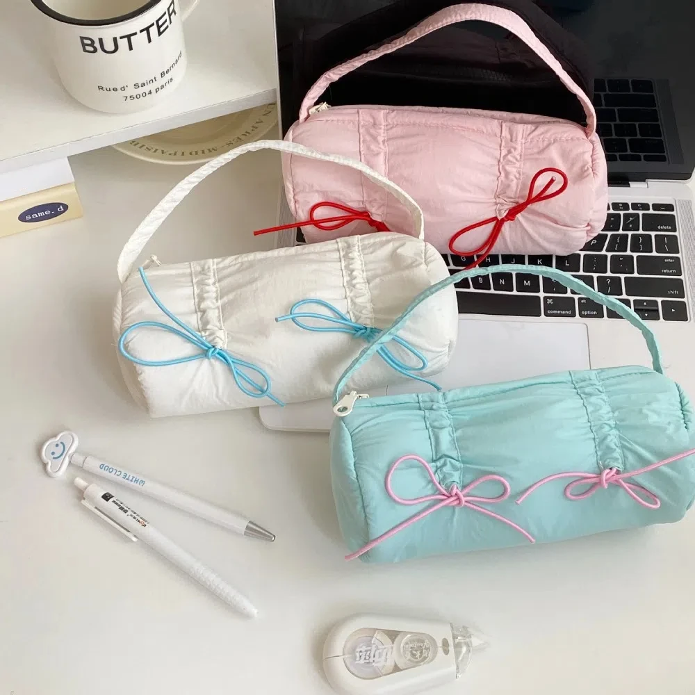 Bowknot Bow Stationery Bag Handheld Pink/White Korean Style Pencil Case Ins Style Desktop Storage Bow Pencil Pouch Children
Bowknot Bow Stationery Bag Handheld Pink/White Korean Style Pencil Case Ins Style Desktop Storage Bow Pencil Pouch Children