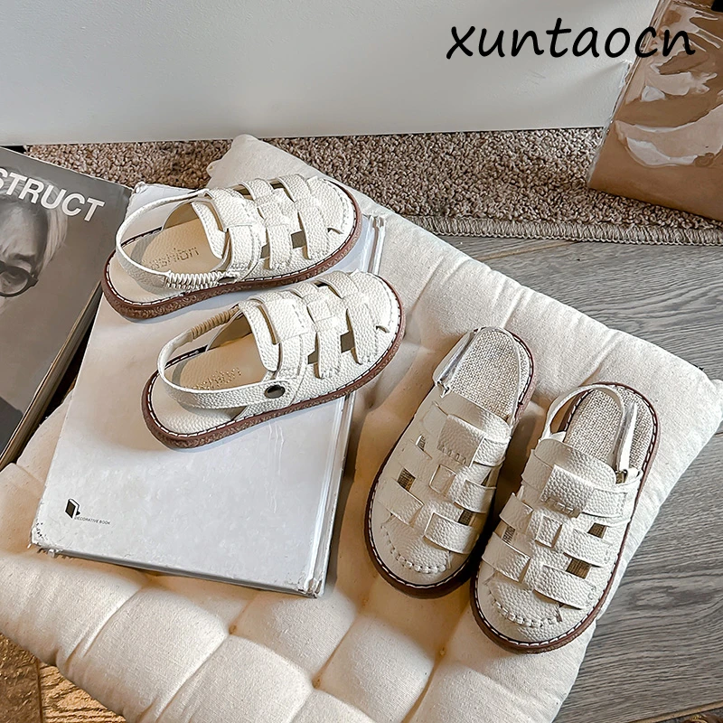 New Summer Fashionable New Women's Shoes High-quality Flats Women's Sandals Perforated Shoes Slippers Two Pairs for One Shoe
New Summer Fashionable New Women's Shoes High-quality Flats Women's Sandals Perforated Shoes Slippers Two Pairs for One Shoe