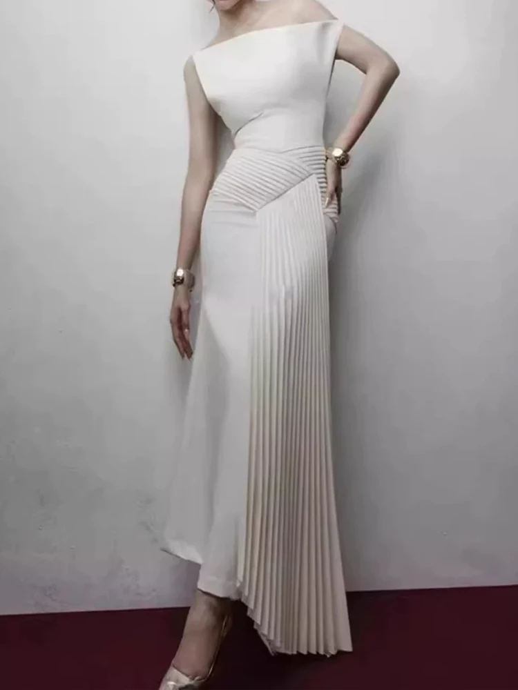 Temperament oblique shoulder dinner dress summer new designer pleated waist slim long skirt slim irregular pleated dress
Temperament oblique shoulder dinner dress summer new designer pleated waist slim long skirt slim irregular pleated dress
