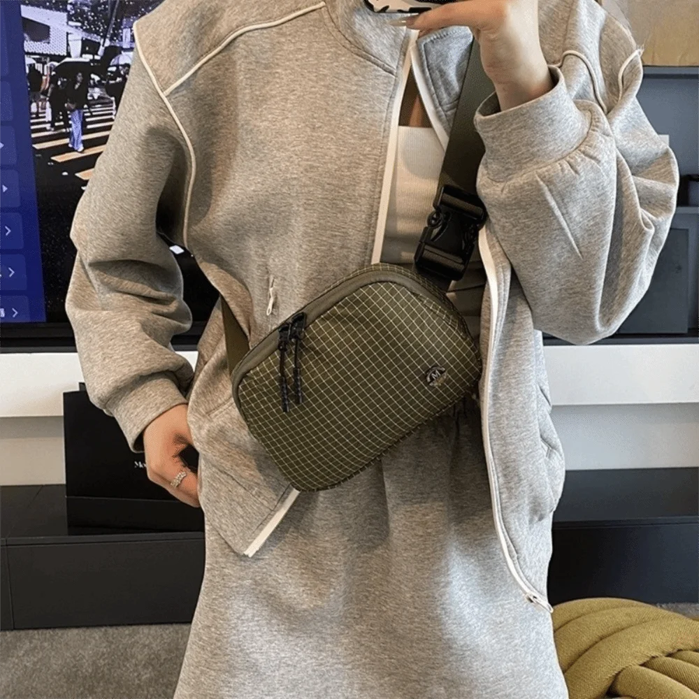 Fashion Solid Color Nylon Shoulder Bag Multipocket Leisure Crossbody Bag Adjustable Strap Korean Style Sports Phone Bag Travel
Fashion Solid Color Nylon Shoulder Bag Multipocket Leisure Crossbody Bag Adjustable Strap Korean Style Sports Phone Bag Travel