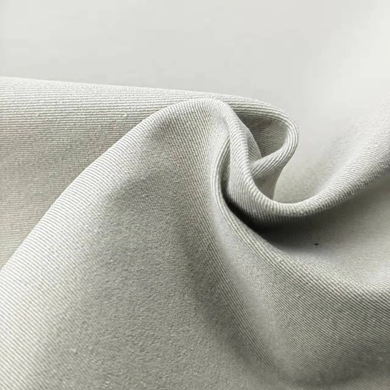 Прохладный шелковый хлопок T400, повседневные брюки, спортивная одежда, ткань, рубашка, куртка, уличная одежда, дизайнерская ткань
Прохладный шелковый хлопок T400, повседневные брюки, спортивная одежда, ткань, рубашка, куртка, уличная одежда, дизайнерская ткань