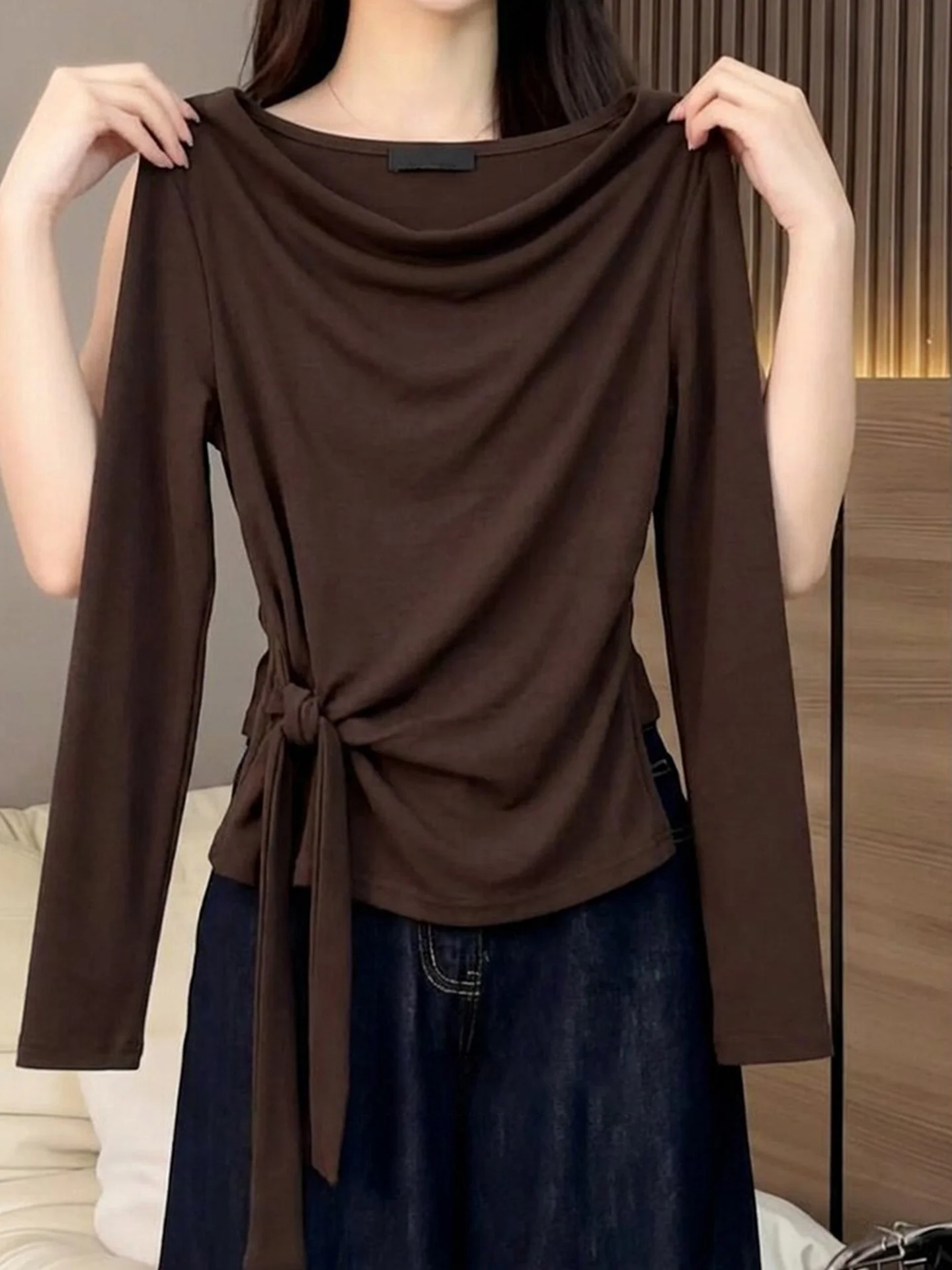 Elegant Long Sleeve T-Shirt Women's Slim Fit Pure Color Top with Belt Design Casual Style Summer Fashion Commute Shirt
Elegant Long Sleeve T-Shirt Women's Slim Fit Pure Color Top with Belt Design Casual Style Summer Fashion Commute Shirt