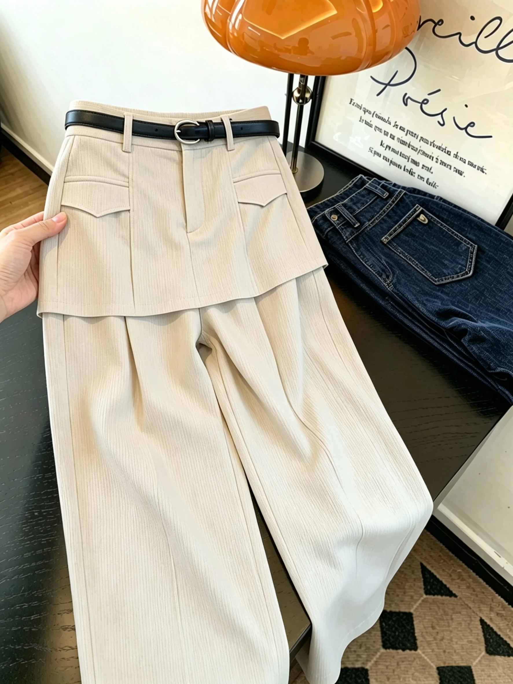 Korean Style High Waist Wide Leg Casual Pants Men Women Summer Fashionable Versatile Straight Cut Loose Fit Trousers
Korean Style High Waist Wide Leg Casual Pants Men Women Summer Fashionable Versatile Straight Cut Loose Fit Trousers
