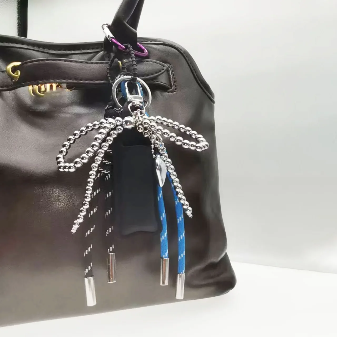 Ita Bag Accessories Bag Charms Pearl bow Pendant for chanel Bag Women Handbag Purse Keychain Man Backpack Decoration Chain
Ita Bag Accessories Bag Charms Pearl bow Pendant for chanel Bag Women Handbag Purse Keychain Man Backpack Decoration Chain
