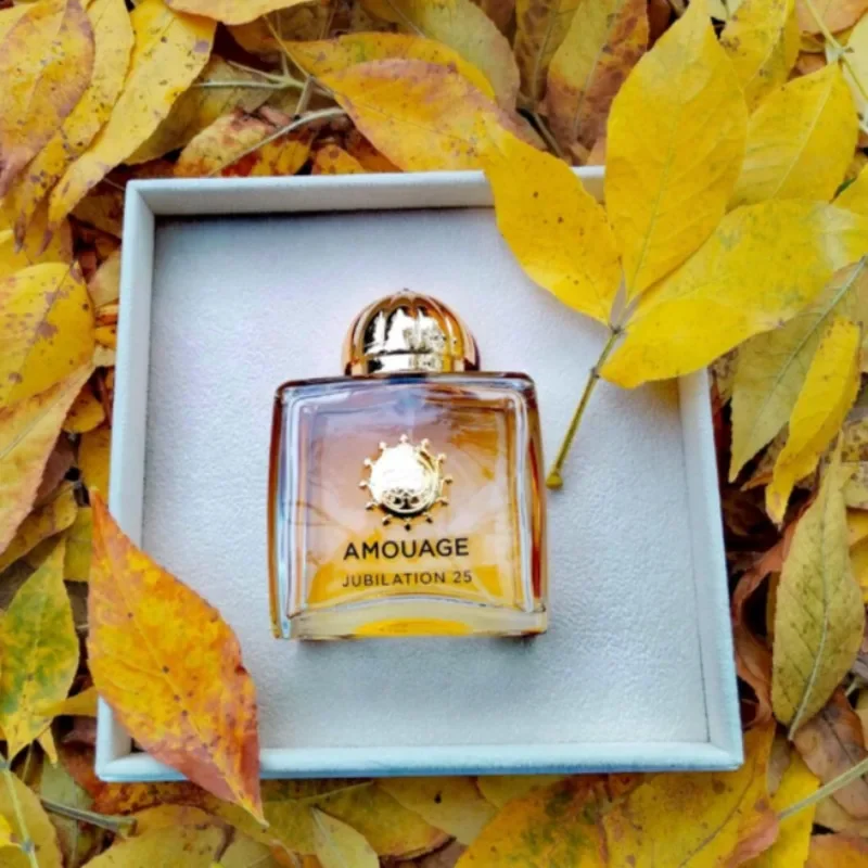 100ml Sophisticated Women Eau De Parfum Lasting Aroma with Lush Bright Floral Oriental Chypre Tones Smooth Refined Scent Depth
100ml Sophisticated Women Eau De Parfum Lasting Aroma with Lush Bright Floral Oriental Chypre Tones Smooth Refined Scent Depth