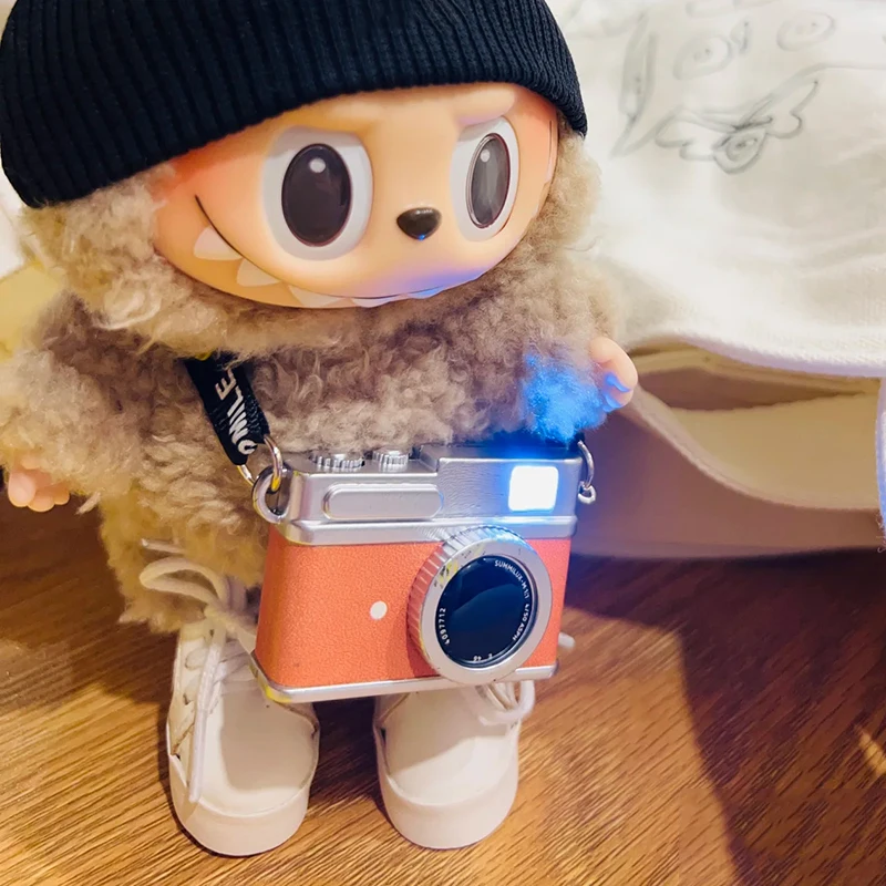 Latest 17cm Labubu Luminous Belt Sound Camera Crossbody Bag Cry Baby Mini Gorgeous Pearl Bag Metal Weapon Crossbody Bag
Latest 17cm Labubu Luminous Belt Sound Camera Crossbody Bag Cry Baby Mini Gorgeous Pearl Bag Metal Weapon Crossbody Bag