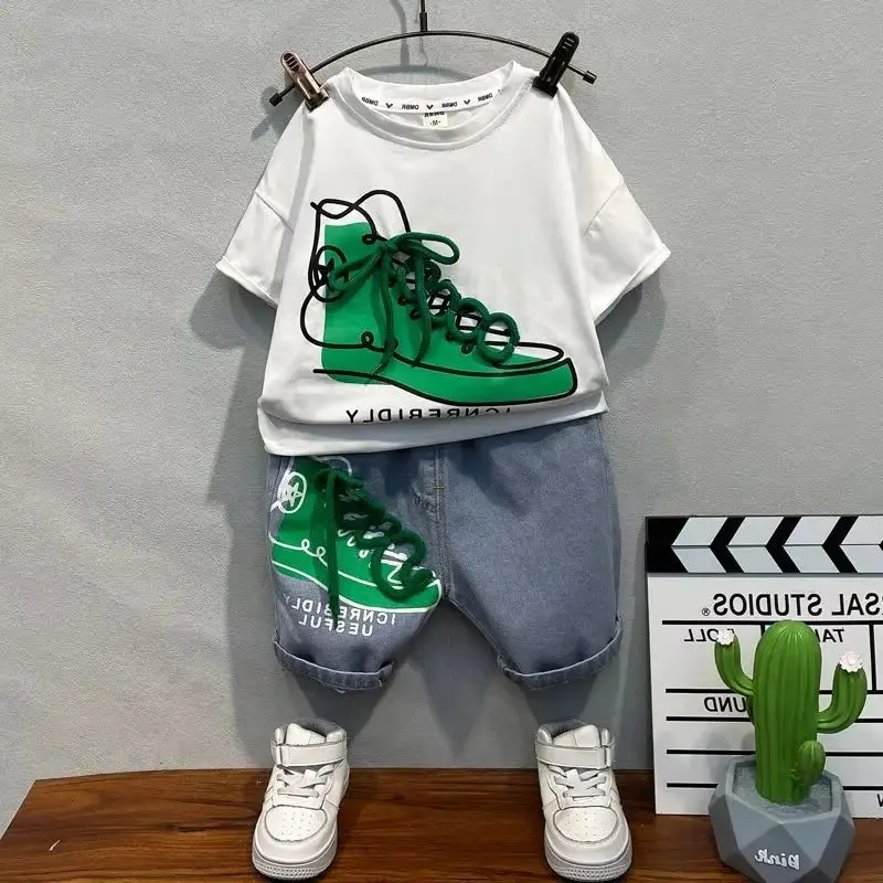 Boys Summer Fashionable Casual Two-Piece Set Short-Sleeved T-Shirt + Shorts New Style Children's Outfit
Boys Summer Fashionable Casual Two-Piece Set Short-Sleeved T-Shirt + Shorts New Style Children's Outfit