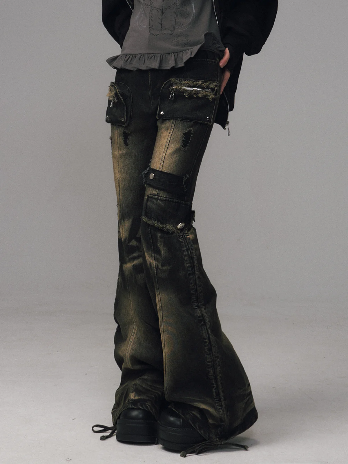 Женские джинсы-клеш в стиле ретро-панк с эффектом потертости, 3D-эффектом, зауженные, с низкой посадкой, повседневные, из денима
Женские джинсы-клеш в стиле ретро-панк с эффектом потертости, 3D-эффектом, зауженные, с низкой посадкой, повседневные, из денима