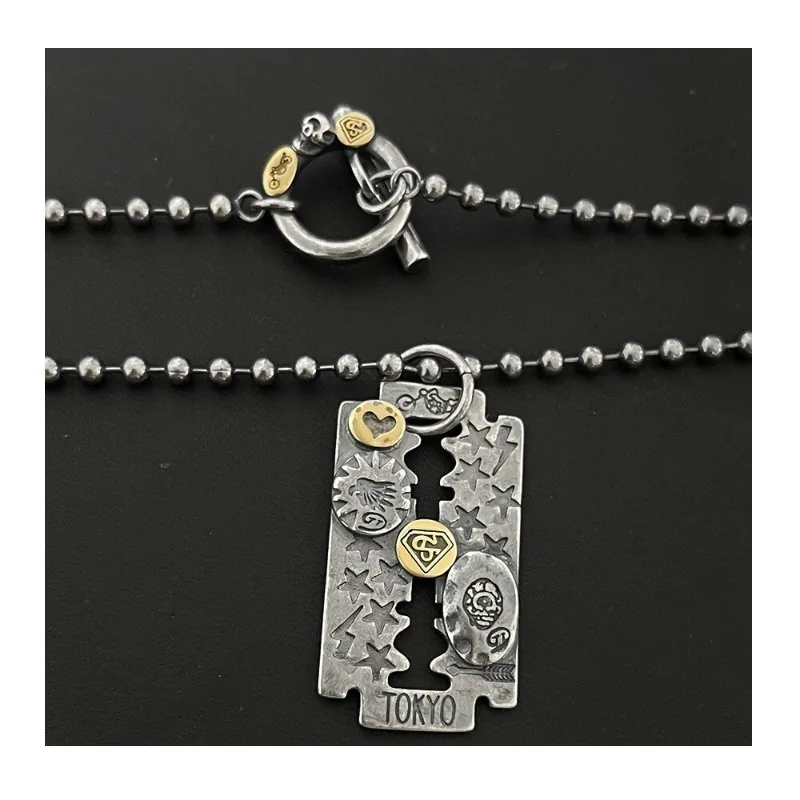 Takayama Long's New Old-fashioned Blade Body Pendant, Retro-style Design, High-grade Cold Wind Men's and Women's Necklaces.
Takayama Long's New Old-fashioned Blade Body Pendant, Retro-style Design, High-grade Cold Wind Men's and Women's Necklaces.