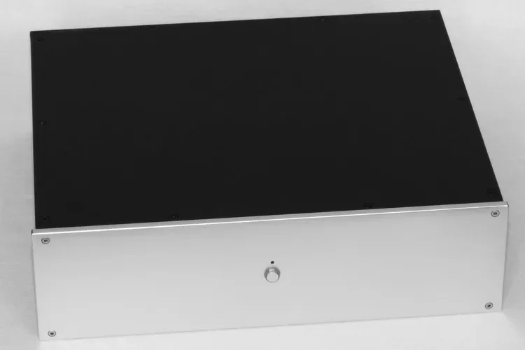 WA121, алюминиевый корпус, Φ усилитель мощности, размер коробки 350*425*120 мм
WA121, алюминиевый корпус, Φ усилитель мощности, размер коробки 350*425*120 мм