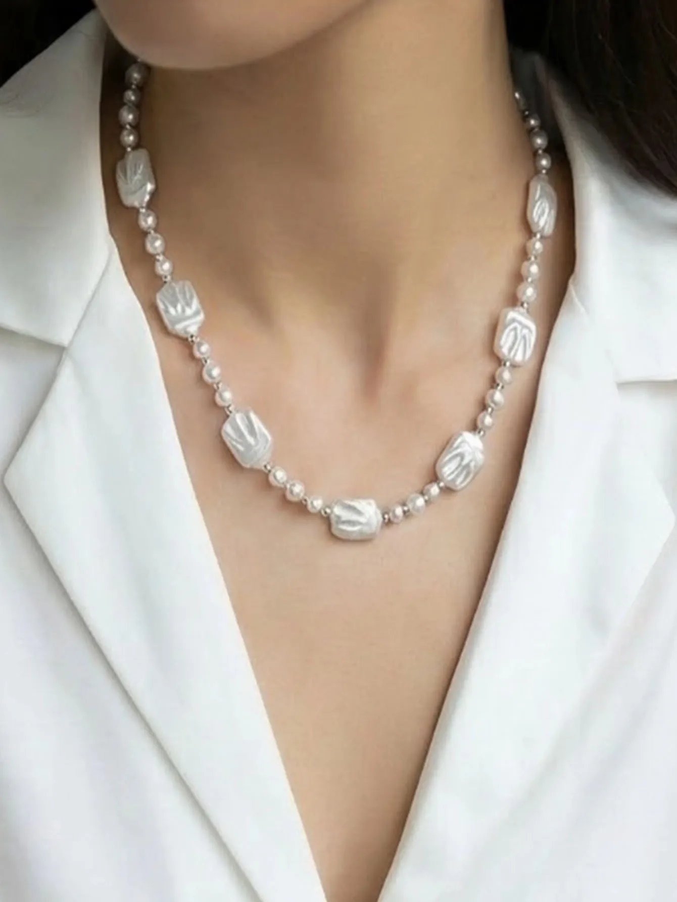 2026New classic ABS imitation pearl alloy accessories combination women's necklace handmade for gift-giving and various occasion
2026New classic ABS imitation pearl alloy accessories combination women's necklace handmade for gift-giving and various occasion