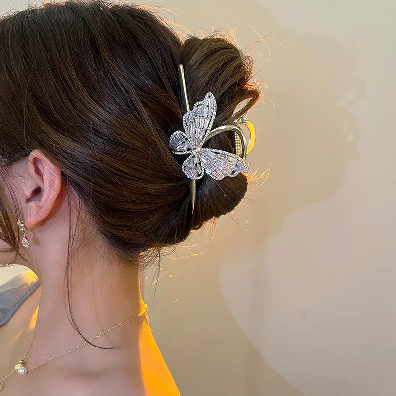 Exquisite Rhinestone Butterfly Hair Claw Ponytail Clips for Women Back Of Head Shark Clip Elegant Hair Crab Barrette Headwear
Exquisite Rhinestone Butterfly Hair Claw Ponytail Clips for Women Back Of Head Shark Clip Elegant Hair Crab Barrette Headwear