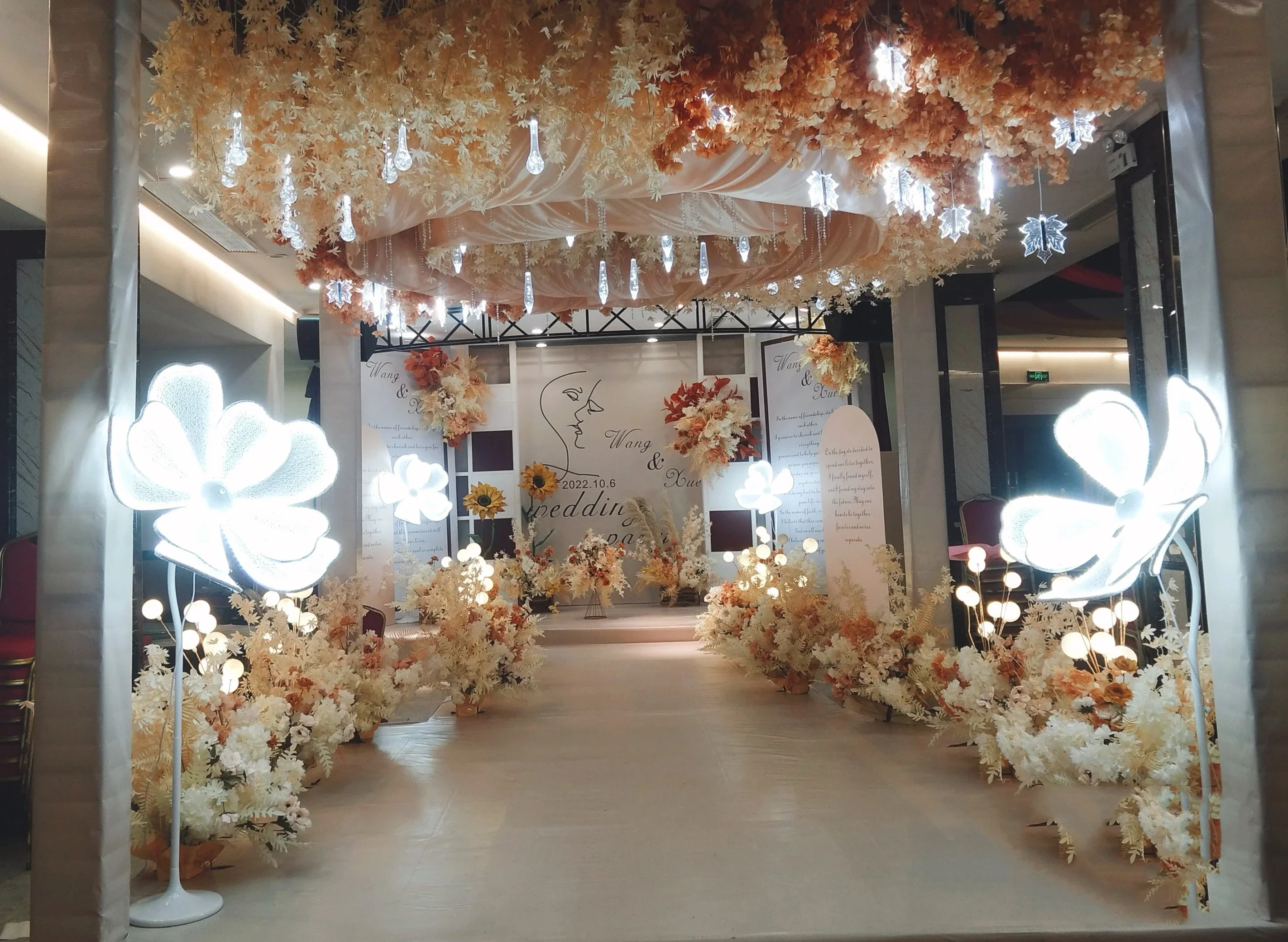 Wedding Decoration Luminous Flower Lamp LED White Lace flower decor Wedding Road Lead Birthday Party Event Stage Decorations
Wedding Decoration Luminous Flower Lamp LED White Lace flower decor Wedding Road Lead Birthday Party Event Stage Decorations
