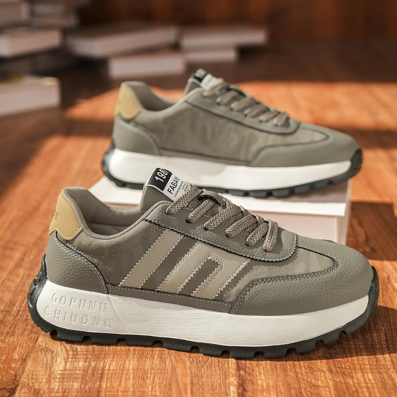 Men's shoes with a high-end feel, 2026 new trendy brand, spring and autumn season, teenage student sports running shoes, stylish
Men's shoes with a high-end feel, 2026 new trendy brand, spring and autumn season, teenage student sports running shoes, stylish