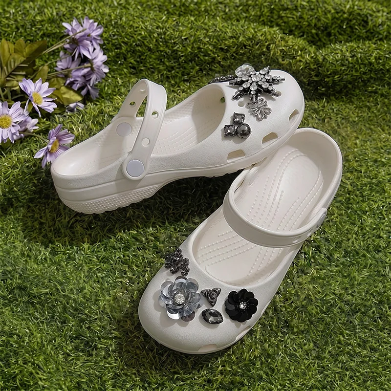 Cute Ballet Hole Shoes Women 2026 Summer Crystal Flower Thick Sole Clogs Slippers Woman Lightweight Non Slip Eva Diy Slides
Cute Ballet Hole Shoes Women 2026 Summer Crystal Flower Thick Sole Clogs Slippers Woman Lightweight Non Slip Eva Diy Slides