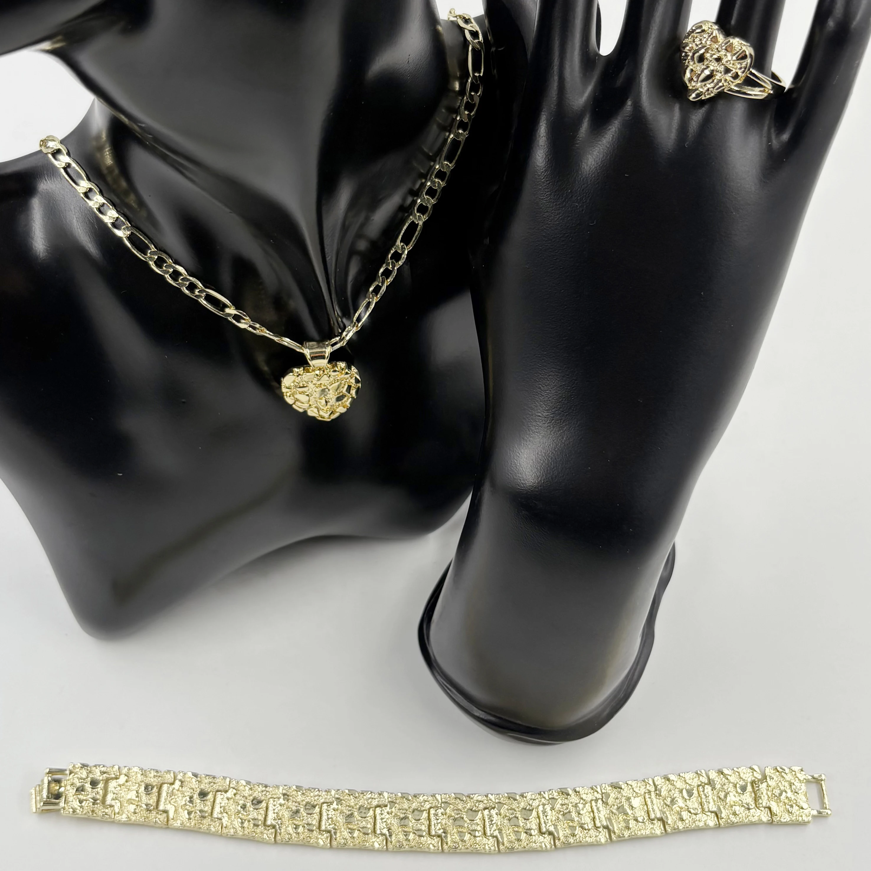 14k Gold Plated Heart Pendant & Ring Jewelry Set for Women Hip Hop Style Nugget Bracelets Roll Punk Style
14k Gold Plated Heart Pendant & Ring Jewelry Set for Women Hip Hop Style Nugget Bracelets Roll Punk Style