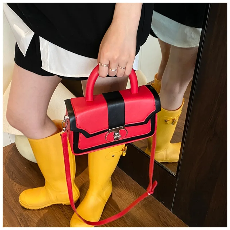 Casual Vintage Women Messenger Bag High End Leather Texture Classic Elegant Design Outdoor Leisure Daily Bag
Casual Vintage Women Messenger Bag High End Leather Texture Classic Elegant Design Outdoor Leisure Daily Bag