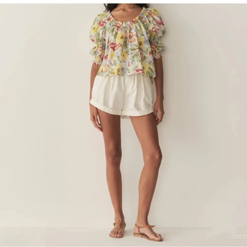 French style niche chic new style bubble sleeve drawstring strap with mushroom edge round neck cotton floral shirt 
French style niche chic new style bubble sleeve drawstring strap with mushroom edge round neck cotton floral shirt