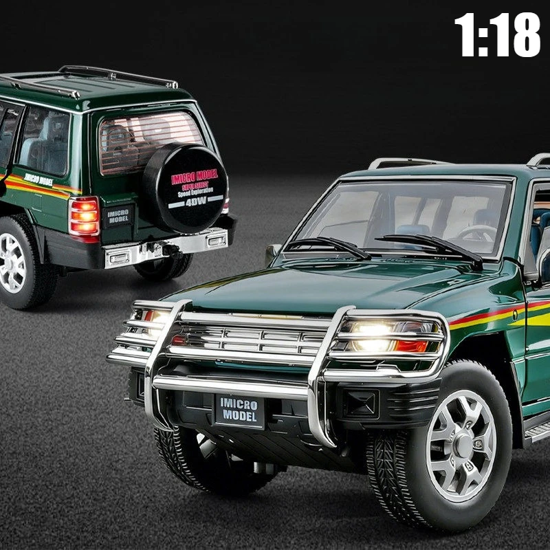 1:18 Pajero Off-road Vehicle Alloy Model Car Diecast Static Collection Sound & Light SUV Toy Car Gift
1:18 Pajero Off-road Vehicle Alloy Model Car Diecast Static Collection Sound & Light SUV Toy Car Gift