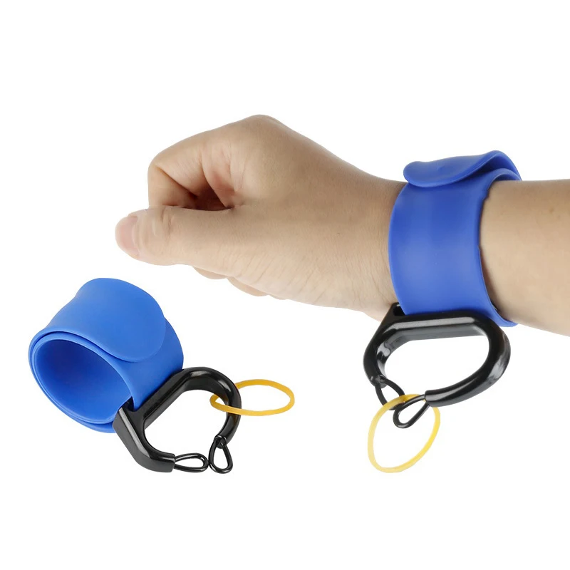 1pcs Salon Wrist Band Hairdressing Wristband Rubber Band Storage Hanging Rubber Band Bracelet Holder Special For Real Hair Wigs
1pcs Salon Wrist Band Hairdressing Wristband Rubber Band Storage Hanging Rubber Band Bracelet Holder Special For Real Hair Wigs