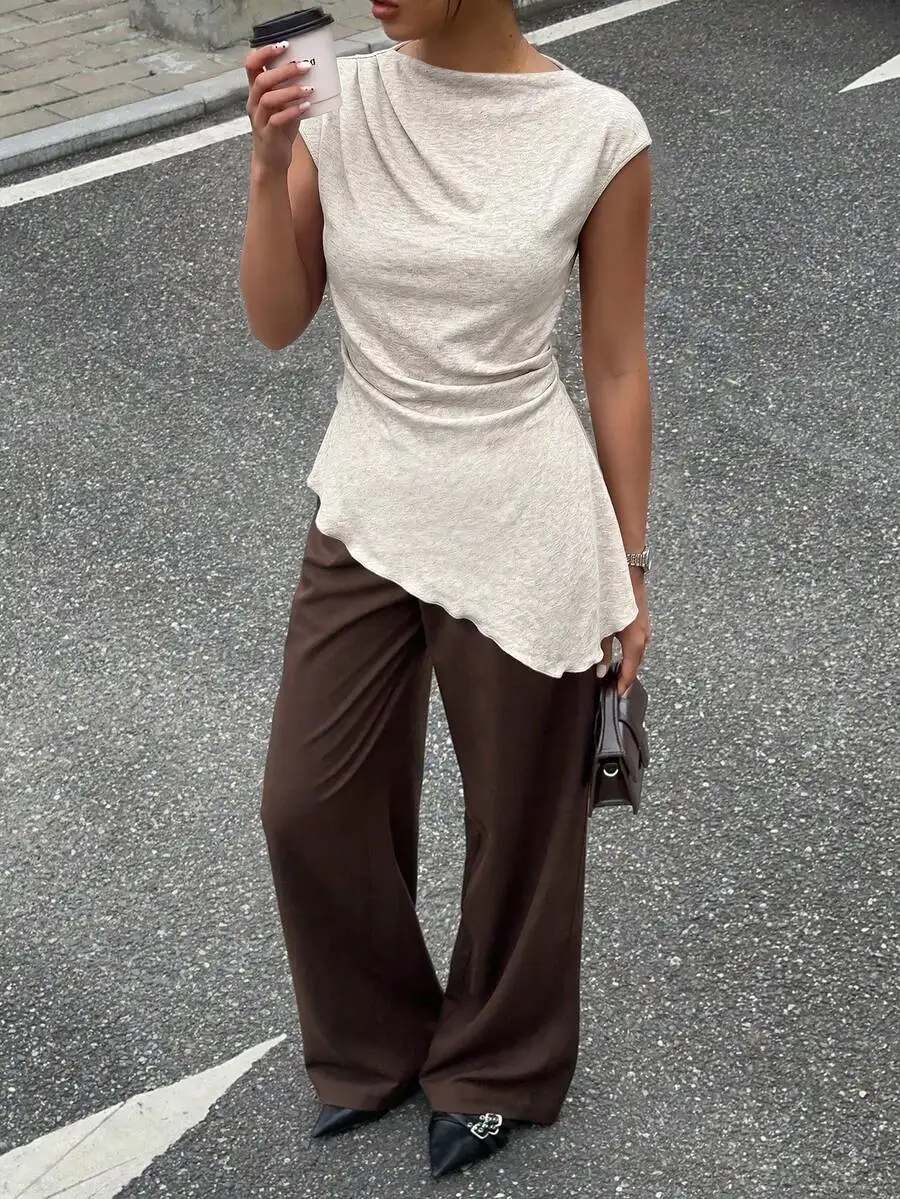 Beige Asymmetrical Hem Short Sleeve Top Women Casual Elegant Fitted Waist T-Shirt
Beige Asymmetrical Hem Short Sleeve Top Women Casual Elegant Fitted Waist T-Shirt