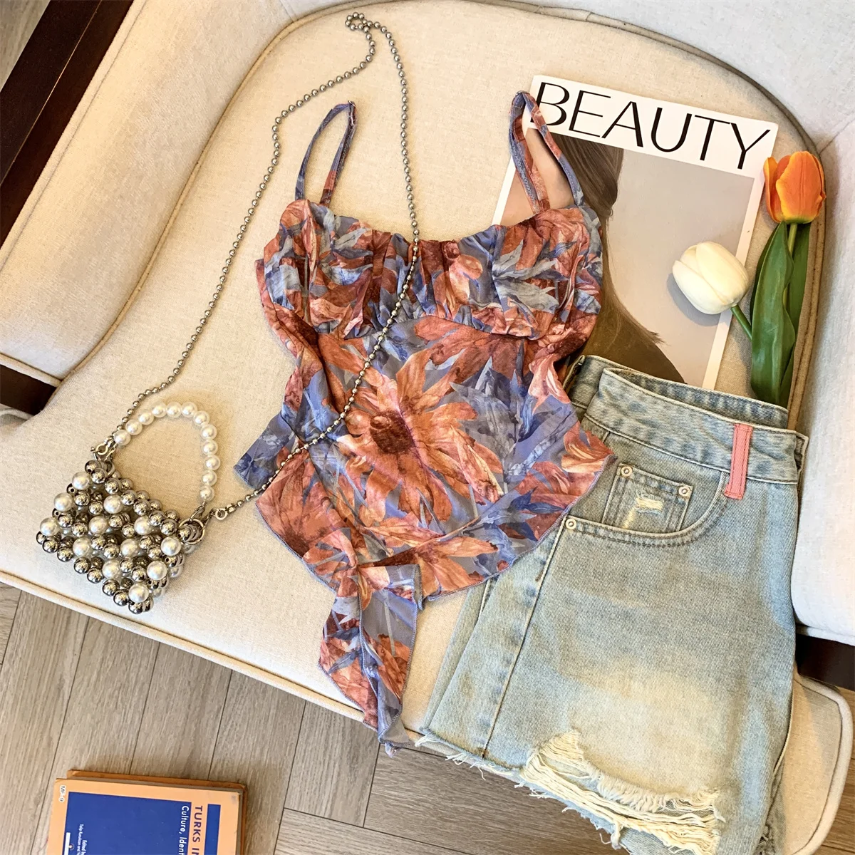 2026 New Summer Tie Dyed Printed Patchwork Ruffles Irregular Vest Sleeveless Mesh Backless Vest Suspender Top
2026 New Summer Tie Dyed Printed Patchwork Ruffles Irregular Vest Sleeveless Mesh Backless Vest Suspender Top