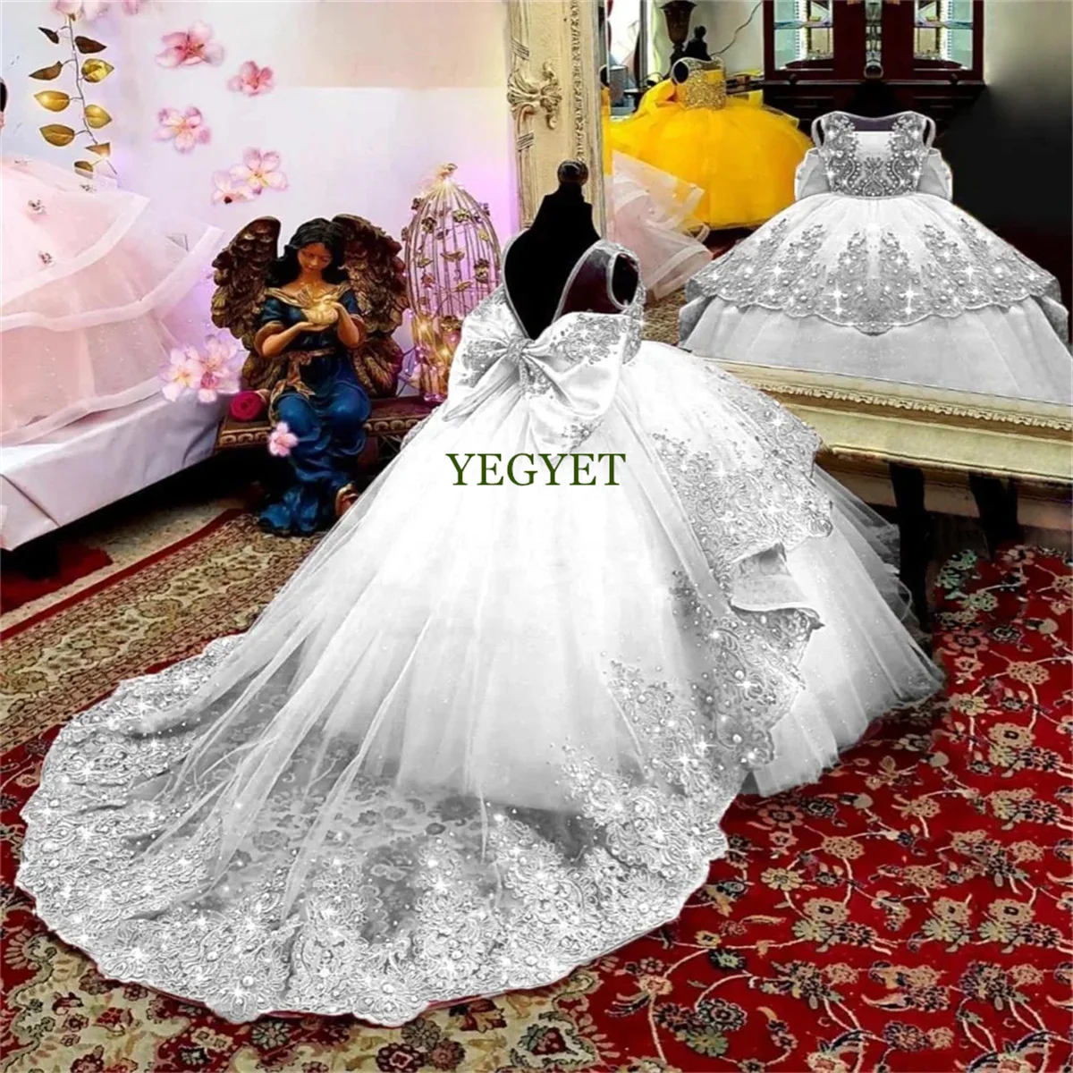 CustomizedLittle Girls Beauty Pageant White Gown Flower Girl Dresses Toddlers Beaded Lace Train Wedding Princess Pageant Dress C
CustomizedLittle Girls Beauty Pageant White Gown Flower Girl Dresses Toddlers Beaded Lace Train Wedding Princess Pageant Dress C