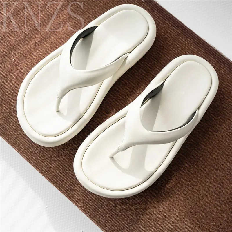 Summer New Round Toe Flip Flops Slippers Woman Fashion Thick Sole Concise Genuine Leather Outdoor Casual Beach Women Shoes 2024
Summer New Round Toe Flip Flops Slippers Woman Fashion Thick Sole Concise Genuine Leather Outdoor Casual Beach Women Shoes 2024