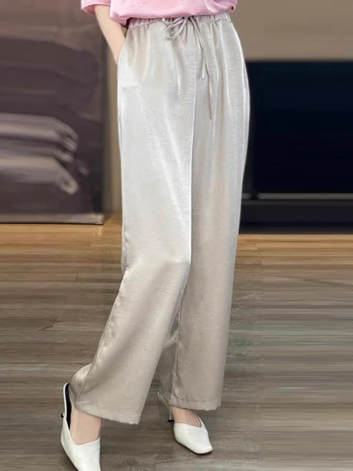 Acetate Satin Embroidered Wide Leg Pants Women's Summer Thin High Waist Straight Cut Slimming Nine Point New Style Casual Tro...
Acetate Satin Embroidered Wide Leg Pants Women's Summer Thin High Waist Straight Cut Slimming Nine Point New Style Casual Tro...