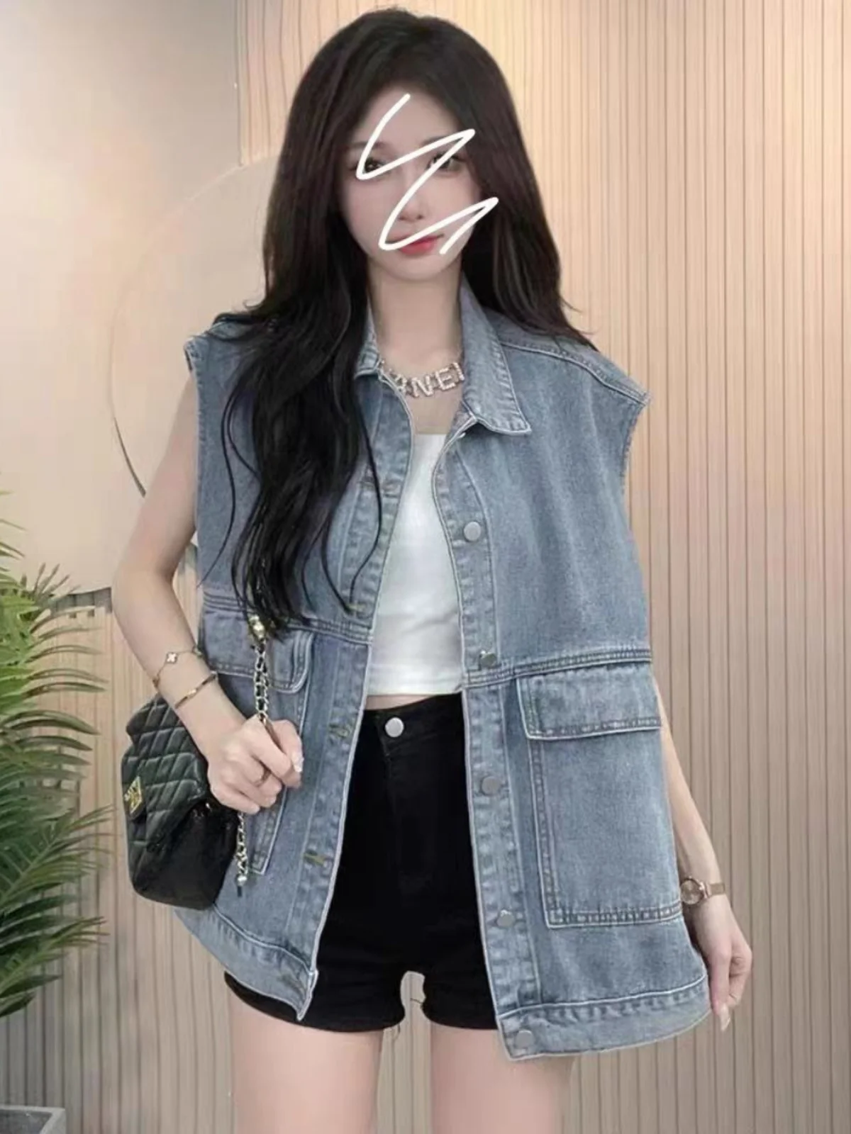 Spring Autumn 2026 plus Size Women's Denim Vest Loose Fit Sleeveless Outerwear Trendy Collar Cotton Lined Casual Jacket
Spring Autumn 2026 plus Size Women's Denim Vest Loose Fit Sleeveless Outerwear Trendy Collar Cotton Lined Casual Jacket