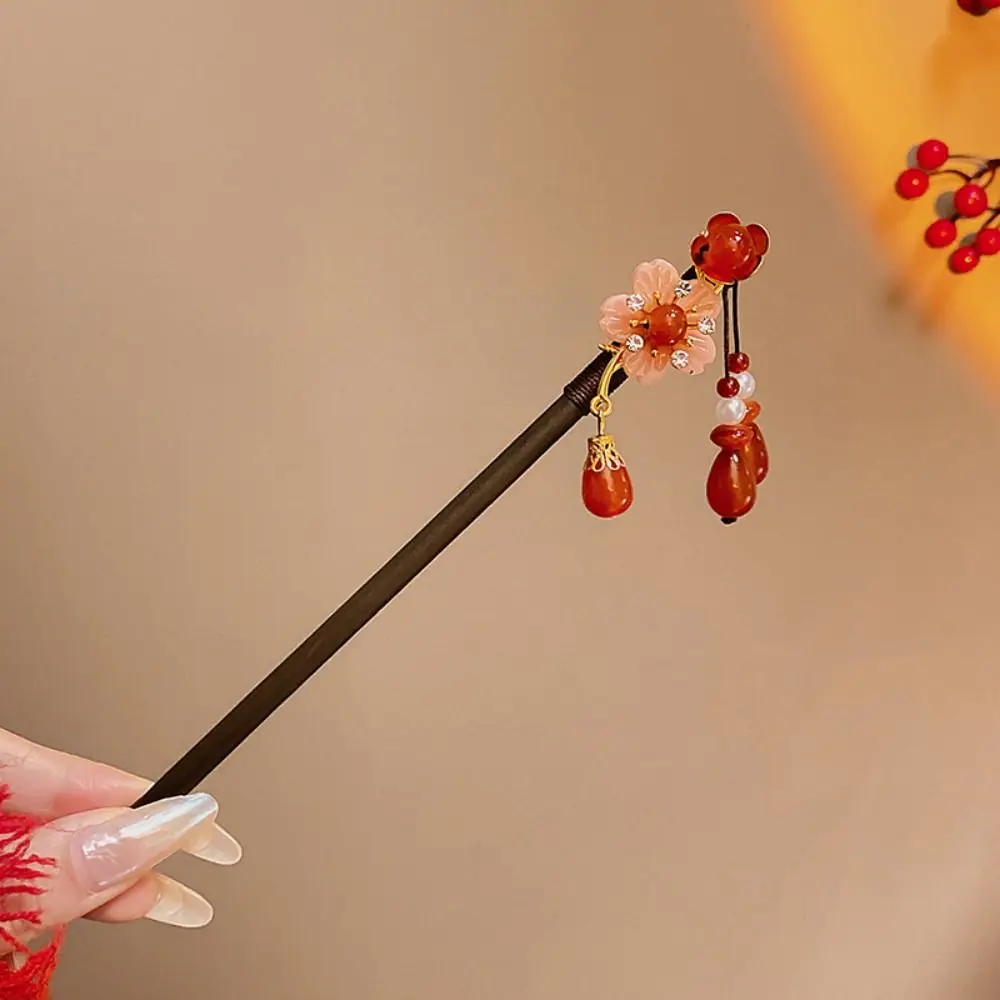 Retro Flower Wooden Hair Stick Tassel Red Hanfu Hairpin Hair Sticks for Buns Hair Fork Cheongsam Accessories
Retro Flower Wooden Hair Stick Tassel Red Hanfu Hairpin Hair Sticks for Buns Hair Fork Cheongsam Accessories