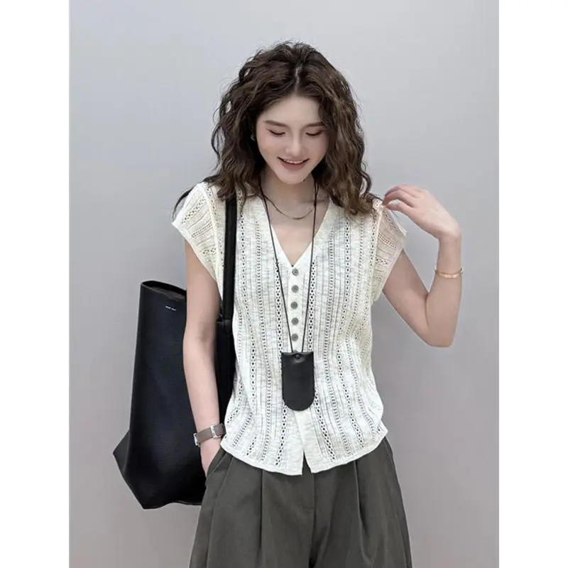 Trend Design Knit Cardigan Short-Sleeve Knit Tops Summer Hollow-Out Top Women T-Shirt Single-Breasted Knitwear Lightweight Coats
Trend Design Knit Cardigan Short-Sleeve Knit Tops Summer Hollow-Out Top Women T-Shirt Single-Breasted Knitwear Lightweight Coats