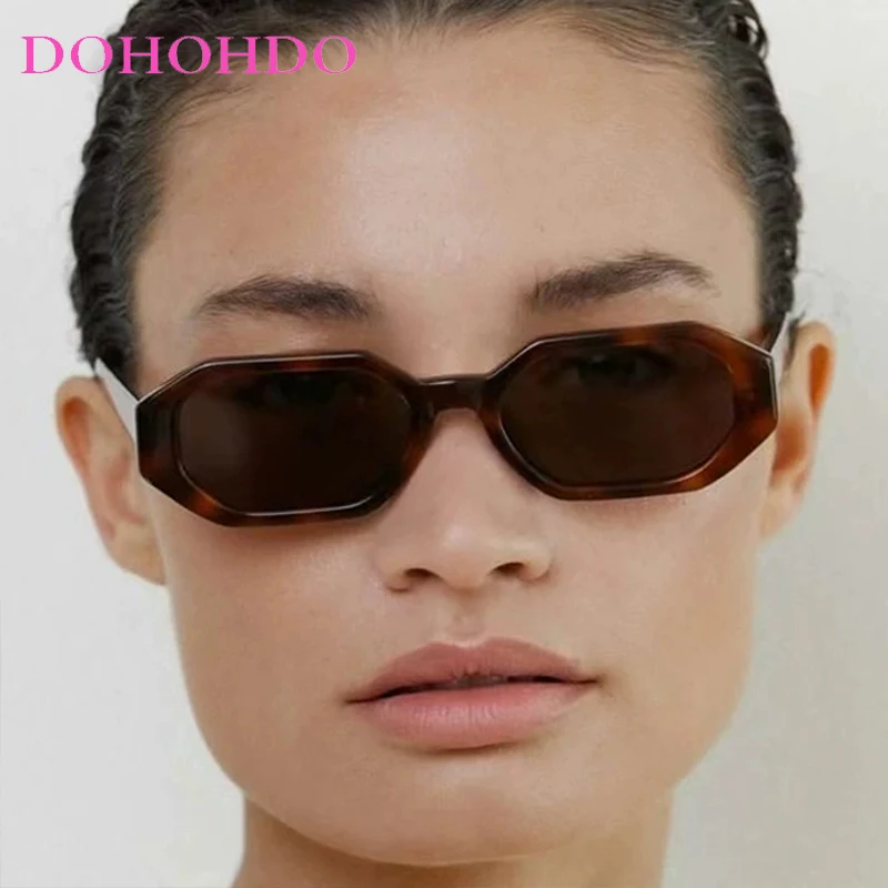Classic Design Small Square Frame Women's Sunglasses Vintage Brand Summer Sunglass Men Driving Travel Shade Eyewear UV400 Lentes
Classic Design Small Square Frame Women's Sunglasses Vintage Brand Summer Sunglass Men Driving Travel Shade Eyewear UV400 Lentes