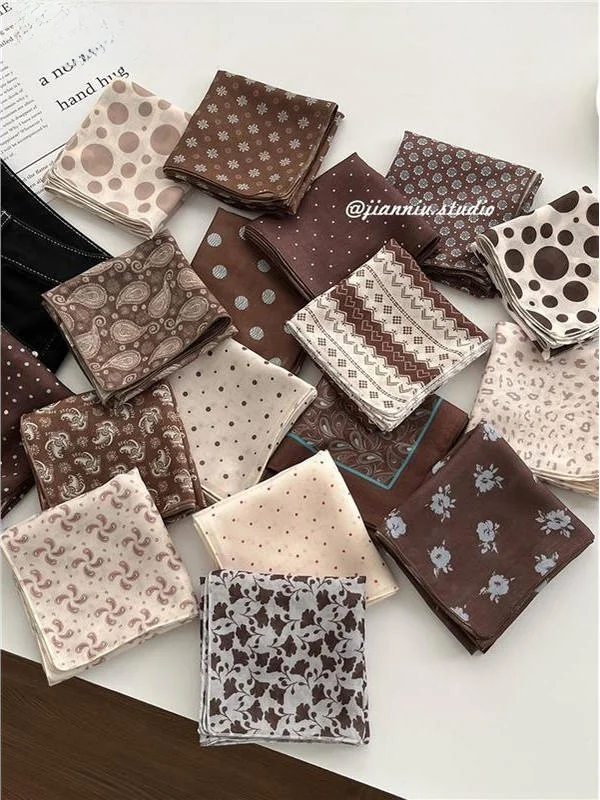 Brown Polka Dot Small Square Scarf Women's Spring Summer New Style Versatile Decorative Hair Ties Bag Accessories
Brown Polka Dot Small Square Scarf Women's Spring Summer New Style Versatile Decorative Hair Ties Bag Accessories