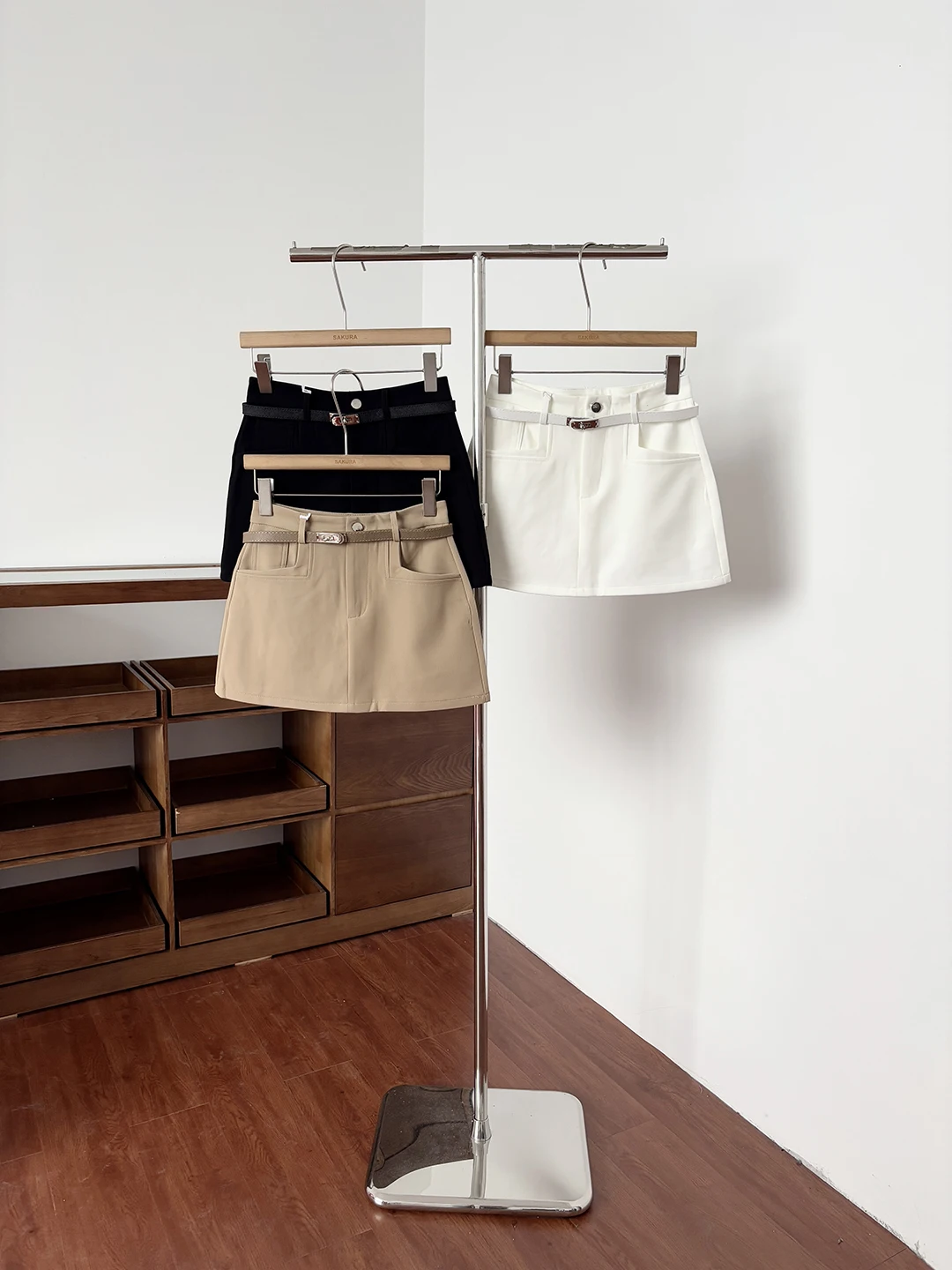 Low Waist Khaki A-Line Skirt Women's Summer Short Skirt Bodycon Anti-Light Pants Skirt Korean Style Standard Fit Polyest...
Low Waist Khaki A-Line Skirt Women's Summer Short Skirt Bodycon Anti-Light Pants Skirt Korean Style Standard Fit Polyest...