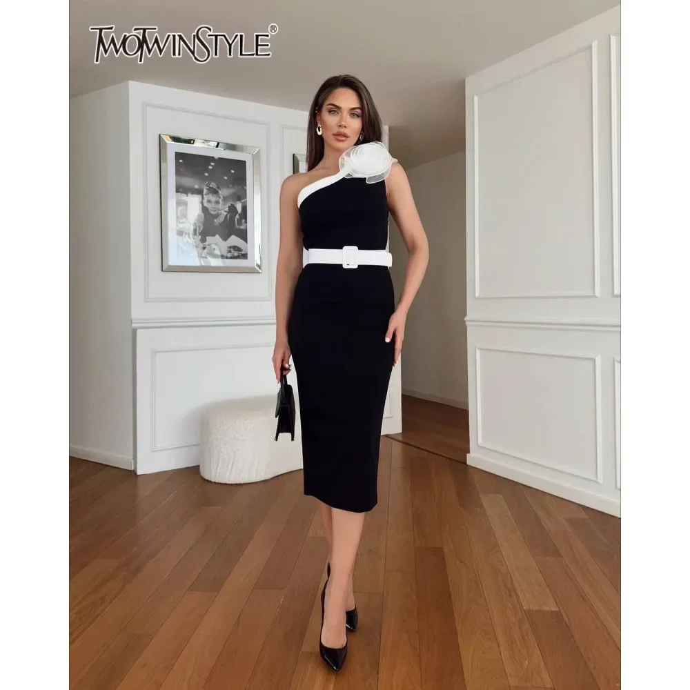 TWOTWINSTYLE однотонные модные сращенные платья с 3D цветком для женщин, лоскутное платье без рукавов с диагональным вырезом и поясом, женская одежда, новинка
TWOTWINSTYLE однотонные модные сращенные платья с 3D цветком для женщин, лоскутное платье без рукавов с диагональным вырезом и поясом, женская одежда, новинка