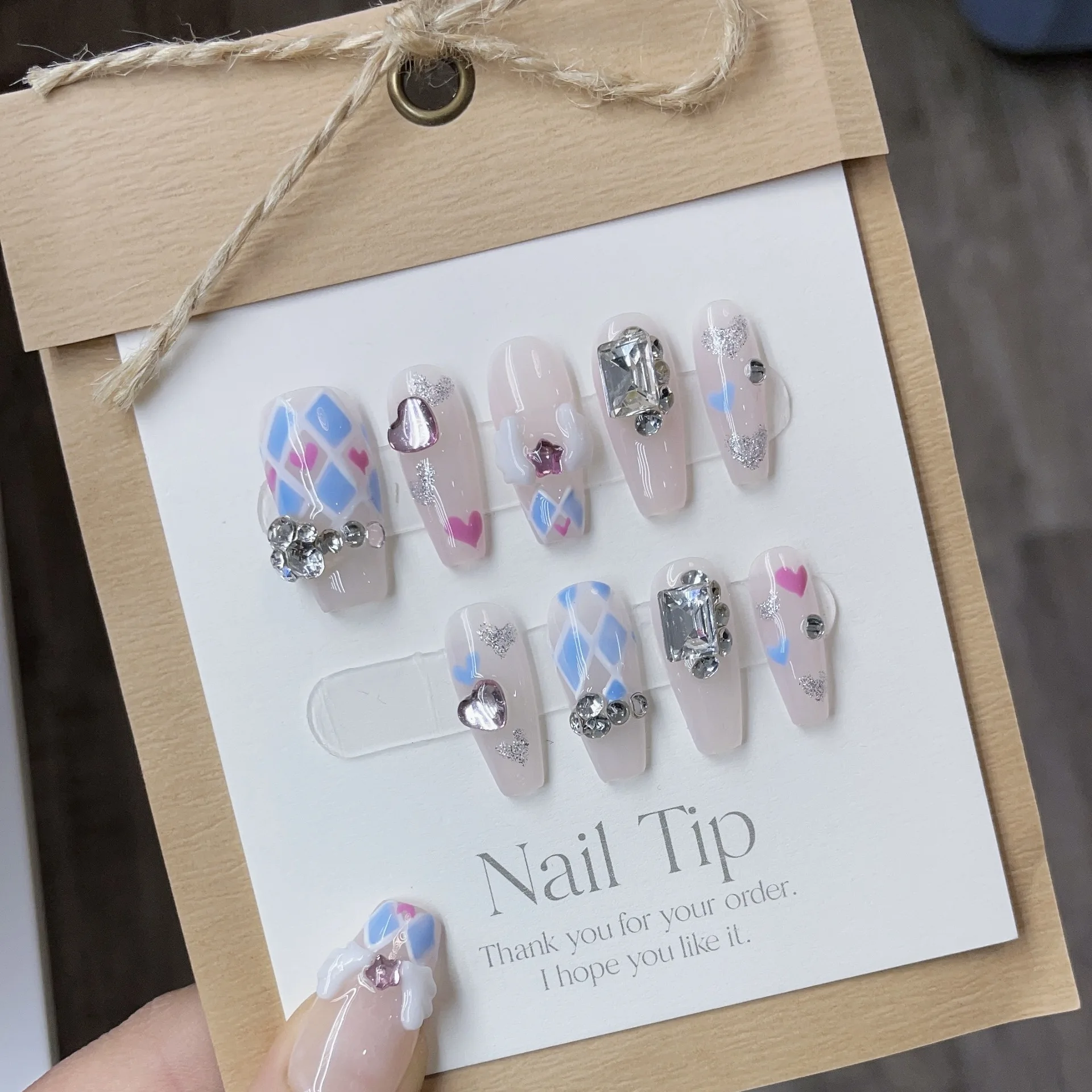 10 PCS Luxury Handmade Press on Nails Middle Trapezoid Song Design False Nails with 4-PIECE Tool Adhesive Nail Glue Tabs
10 PCS Luxury Handmade Press on Nails Middle Trapezoid Song Design False Nails with 4-PIECE Tool Adhesive Nail Glue Tabs