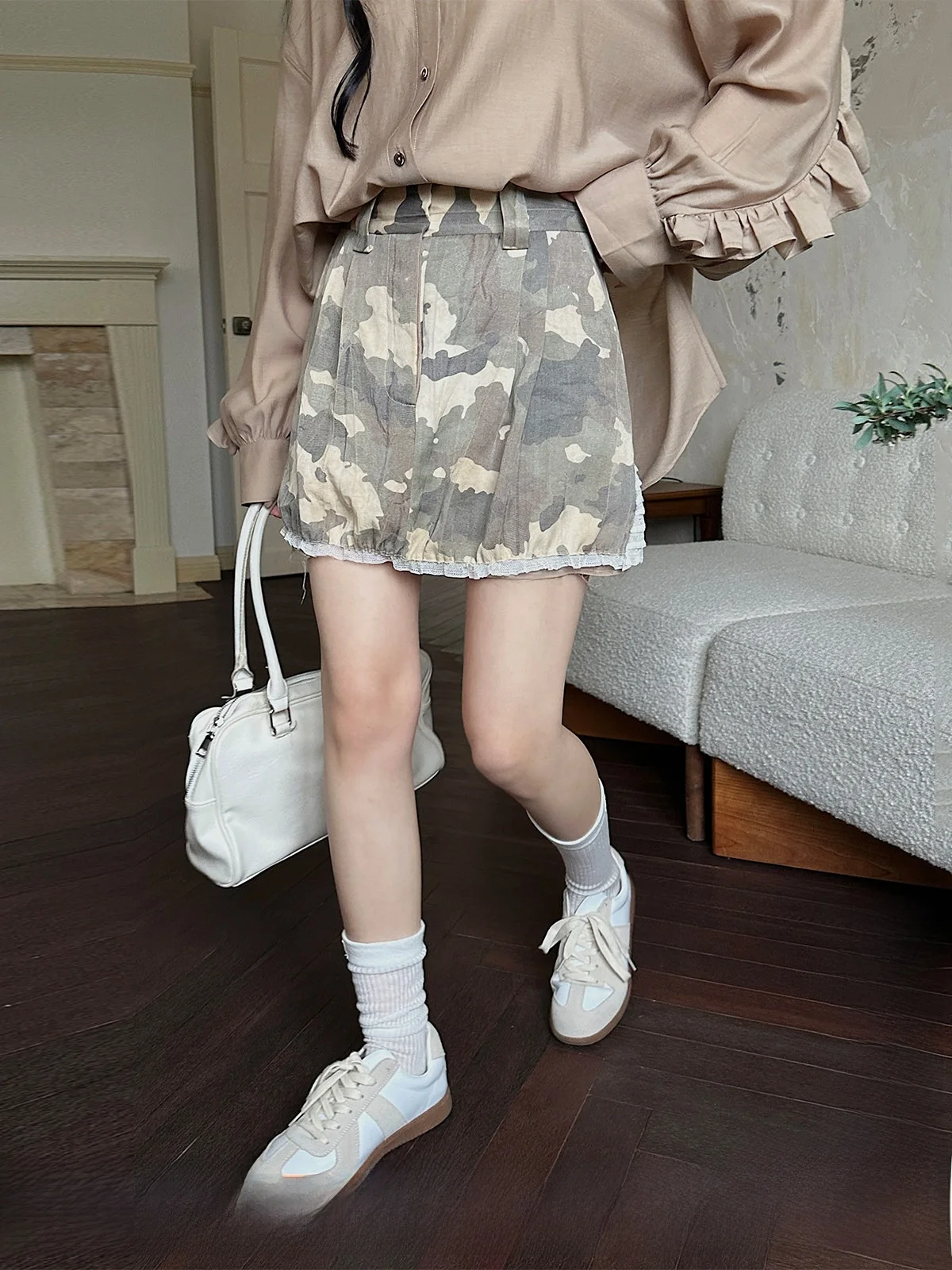 Brand Lace Patchwork Camouflage ort Skirt mid Waist A-Line Stand Fit Pure Color Spring Season Regular Thin
Brand Lace Patchwork Camouflage ort Skirt mid Waist A-Line Stand Fit Pure Color Spring Season Regular Thin