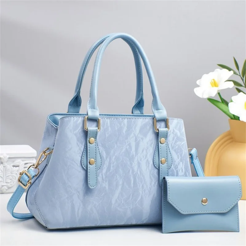 Fashionable Luxury Brand Leather Women's Messenger Bag Elegant Classic Trendy Design Casual Daily Bag
Fashionable Luxury Brand Leather Women's Messenger Bag Elegant Classic Trendy Design Casual Daily Bag
