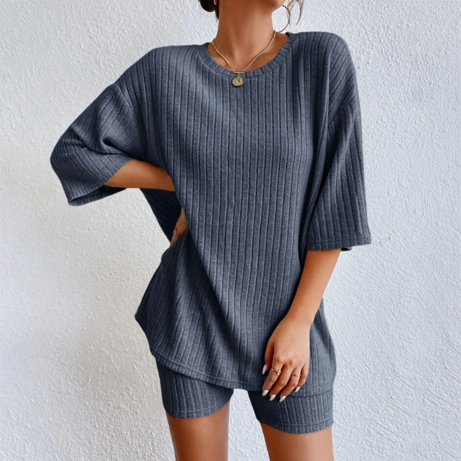 2024 Women's Vacation Fashion Casual Suit Solid Color Summer Shorts And Tops Two Piece Sets Sexy Swimsuit Cover Ups for Women
2024 Women's Vacation Fashion Casual Suit Solid Color Summer Shorts And Tops Two Piece Sets Sexy Swimsuit Cover Ups for Women